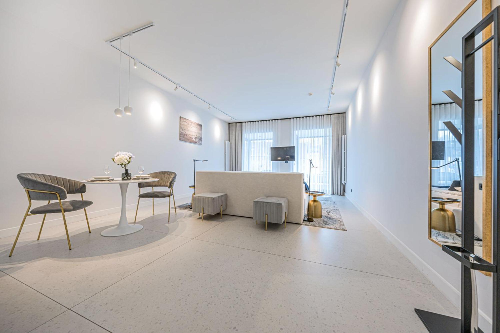 Rent Like Home - Deo Plaza Wyspa Spichrzow Gdańsk Kültér fotó